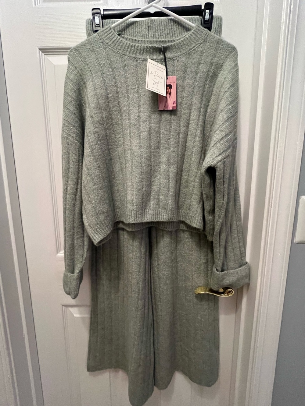 NWT Sincerely Jules  2piece Ribbed Knit Wide-Leg Pants & Sweater Set in Sage